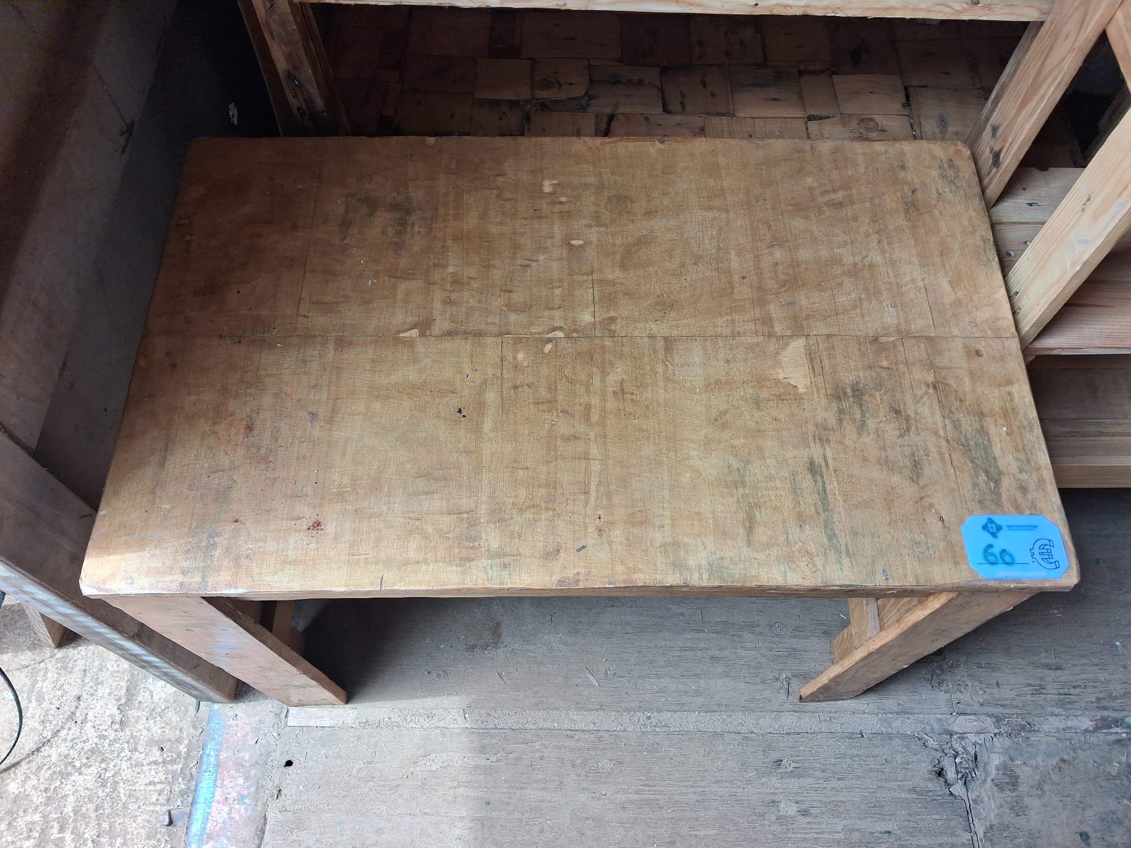 Mobilier Table basse en bois de palette + contre plaque.(rectangle)