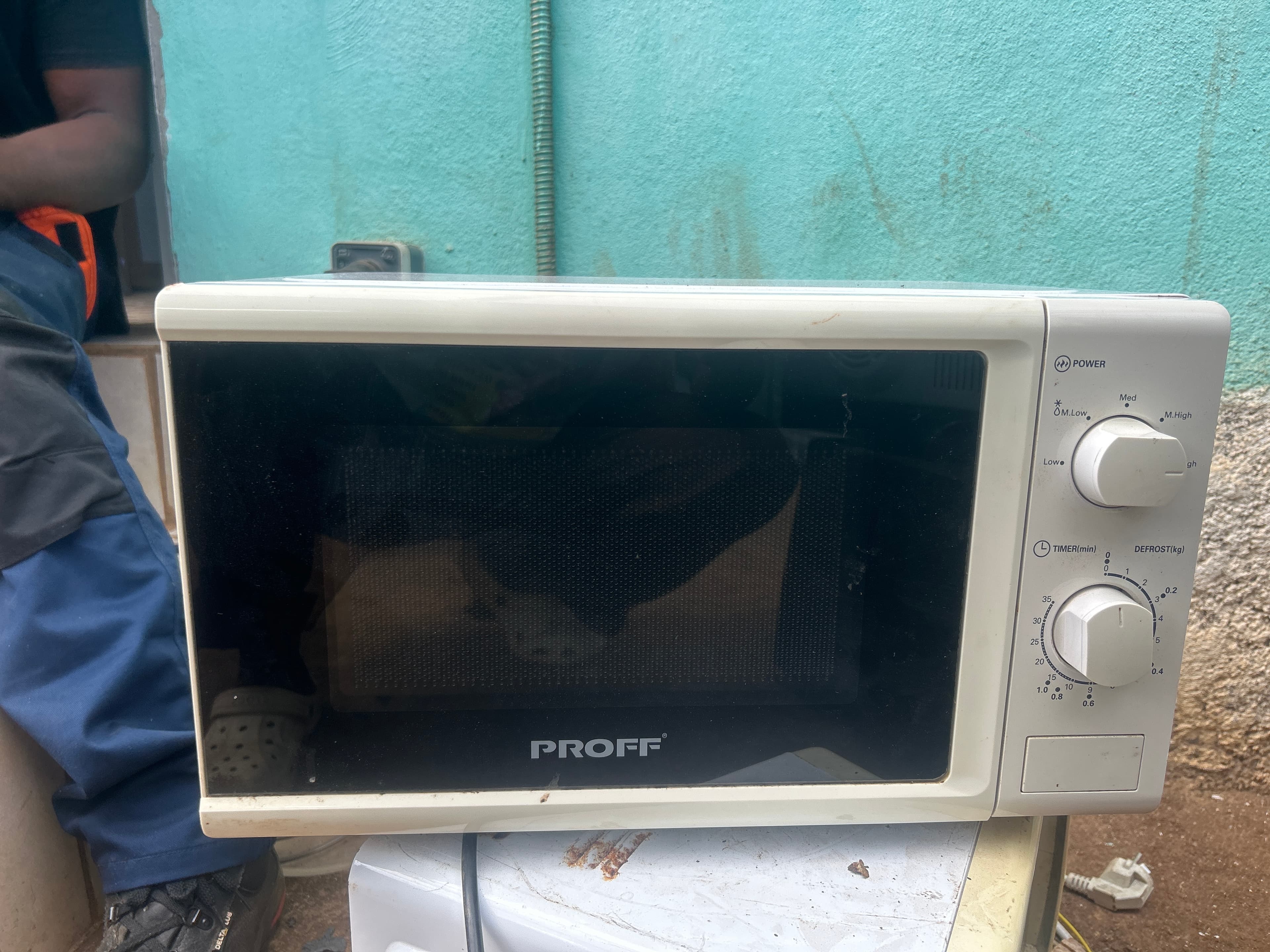Micro-ondes proff mw020wh