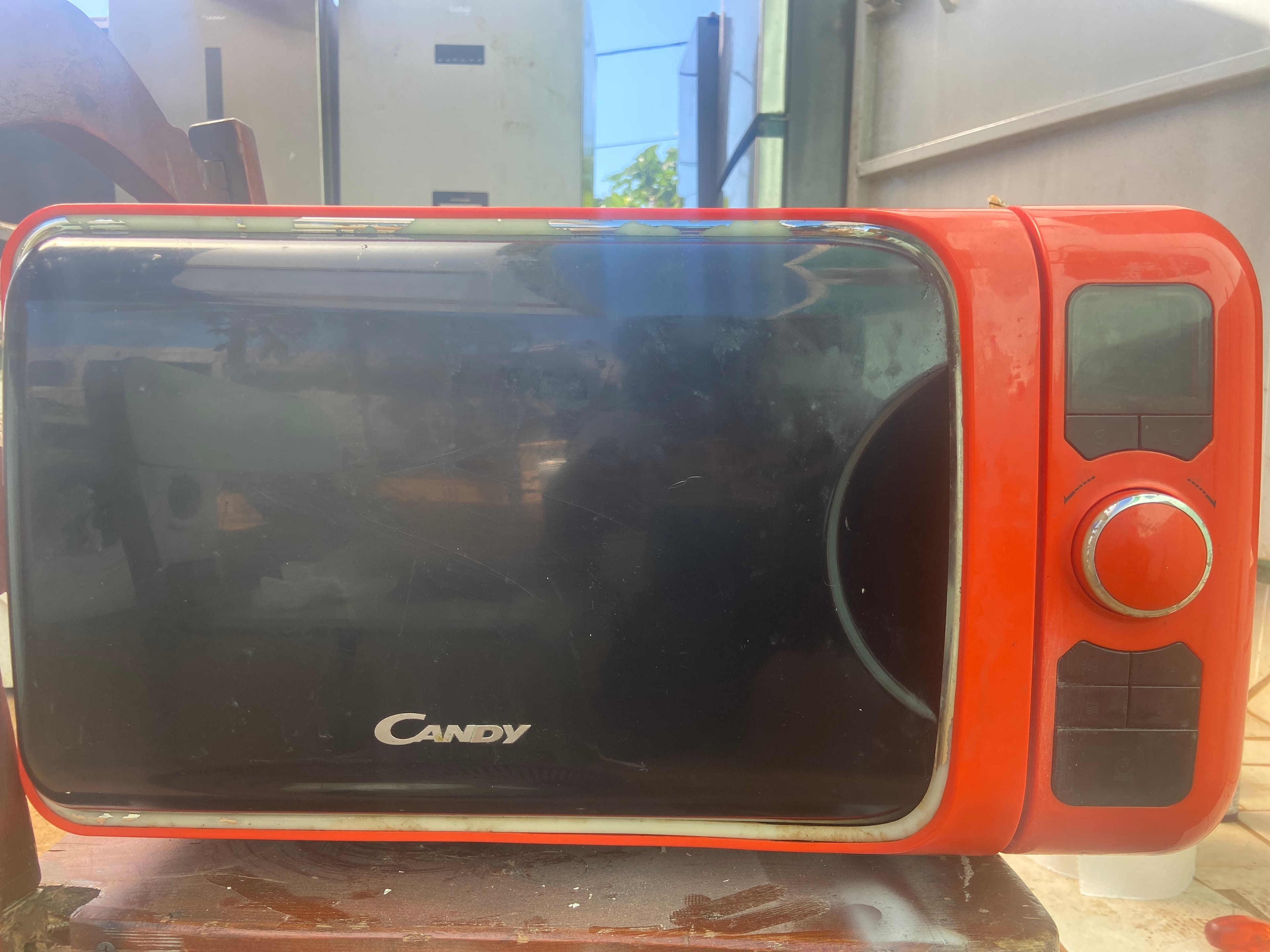 Micro-ondes Candy EGOG25DC0